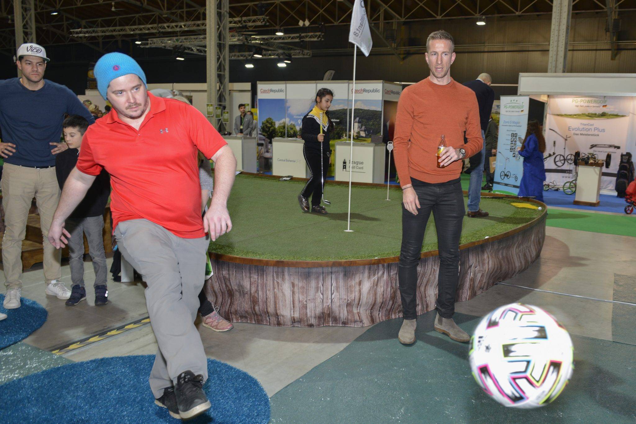 Fußball-Golf mit Marc Janko_Credit Alex Kramel