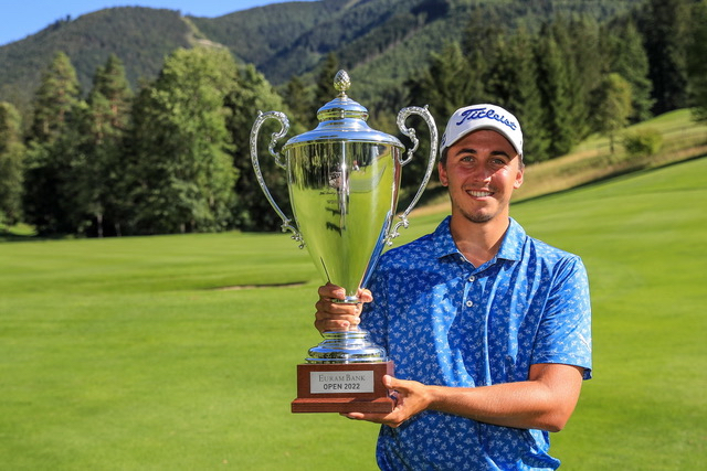 Perfect-Eagle-Golf-Euram-Bank-Open-Hammer